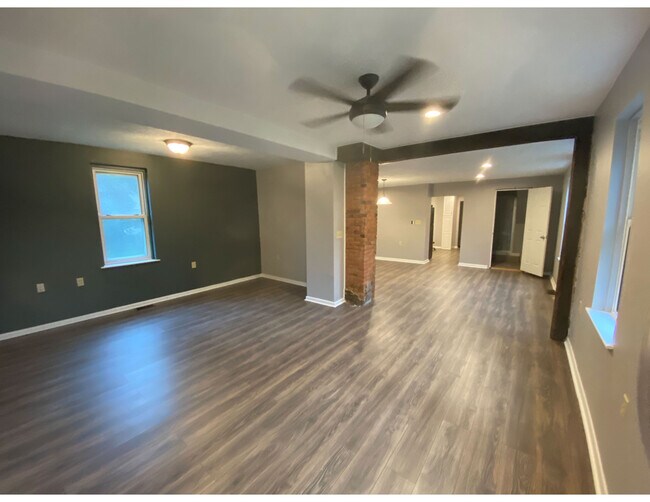 Foto del edificio - 3712 Hyde Ave