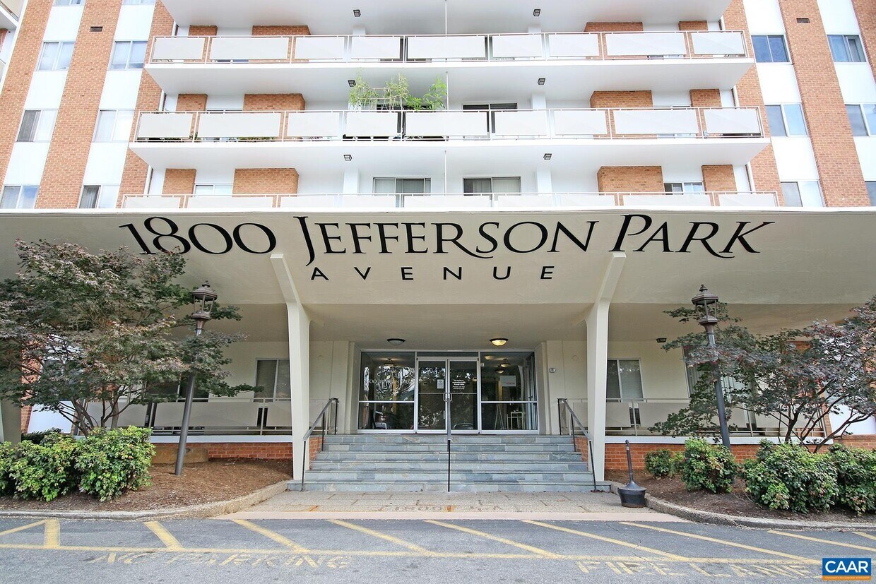 Primary Photo - 1800 Jefferson Park Ave