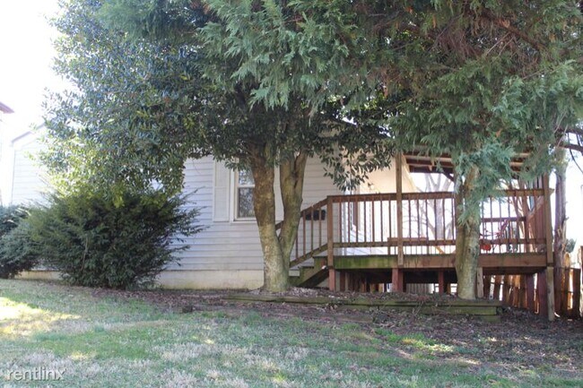 Building Photo - 3 br, 1.5 bath House - 1008 Buffalo St