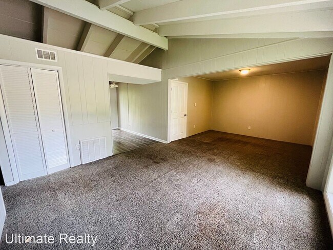 Building Photo - 4 br, 1 bath House - 2705 Grants Parkway