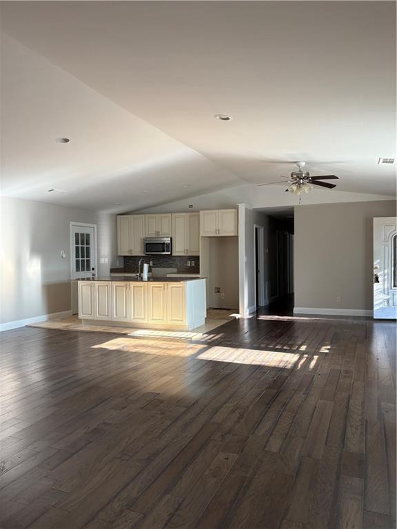 Foto del edificio - 2916 Deshong Dr SW