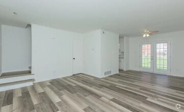 Building Photo - Room in Townhome on Greenbriar Rd
