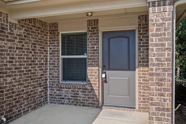 Building Photo - 3216 S Cherry Ln