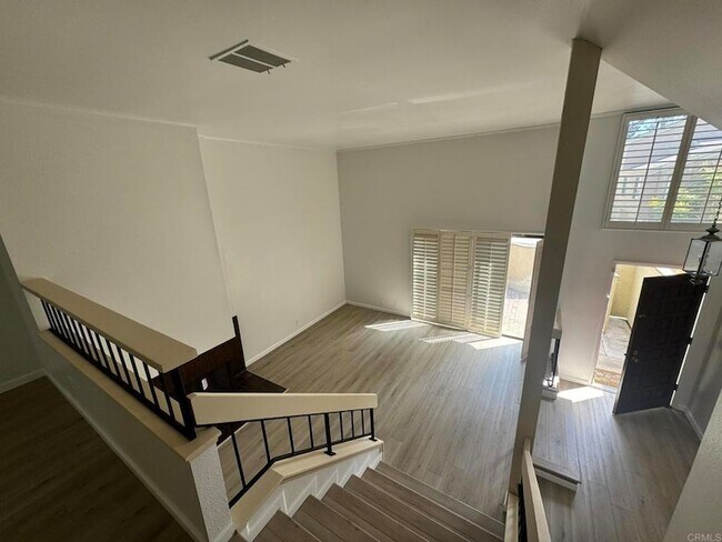 Building Photo - 3324 Caminito Eastbluff