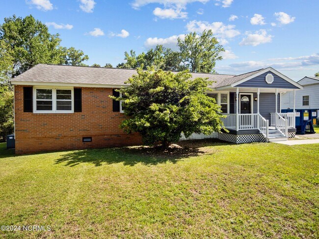 Foto del edificio - 412 Clyde Dr