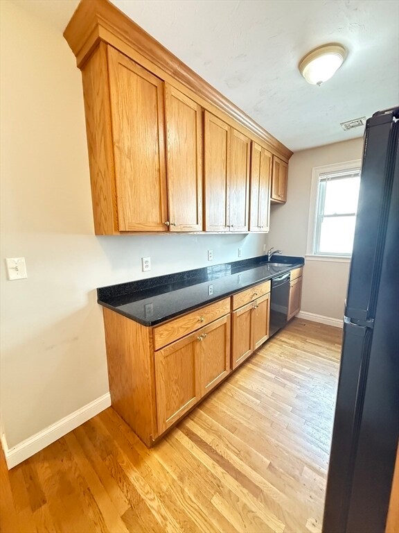 Foto del edificio - 409 Furnace Brook Pky