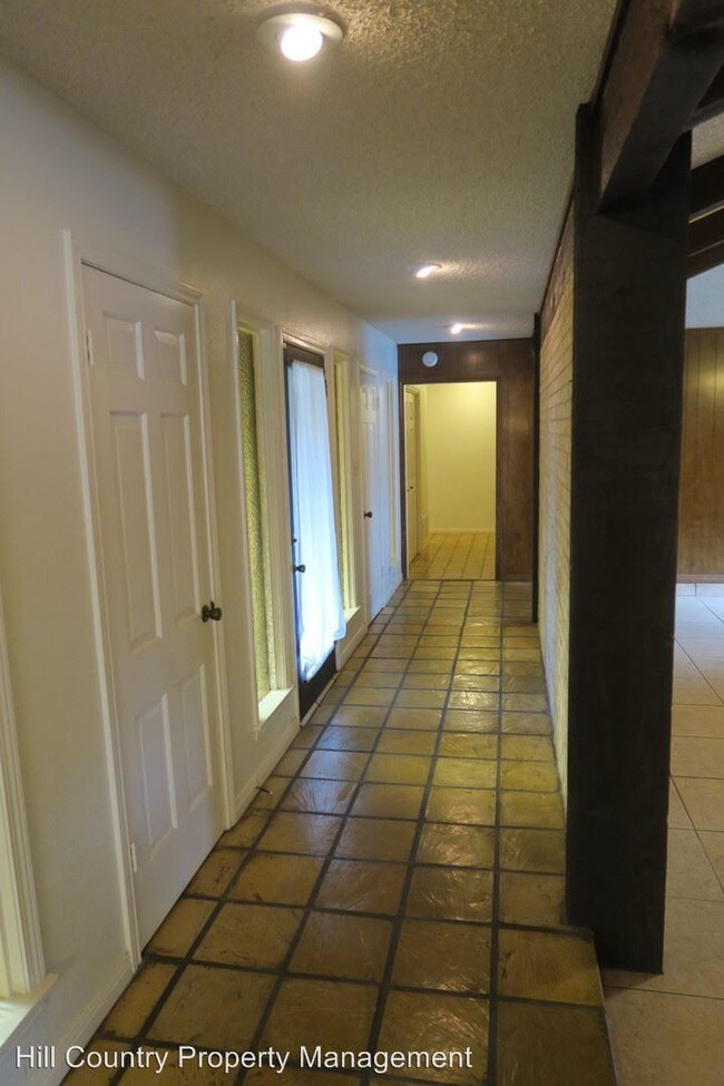 Building Photo - 4 br, 2 bath House - 8909 Roxborough Street