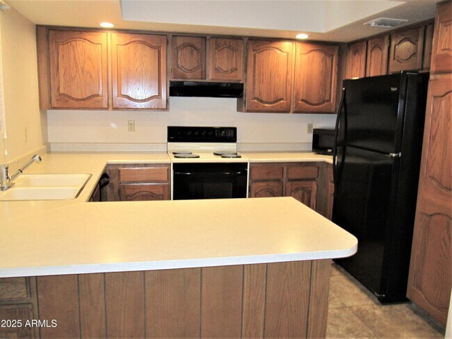 Foto del edificio - 4303 E Cactus Rd