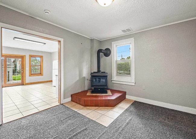 Building Photo - 2125 Stafford St