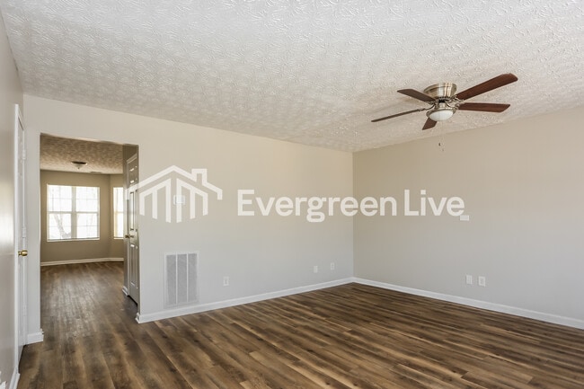 Foto del edificio - 5893 Strathmoor Manor Cir