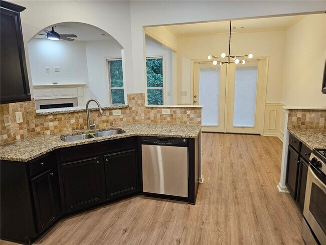 Foto del edificio - 6390 Elmshorn Way