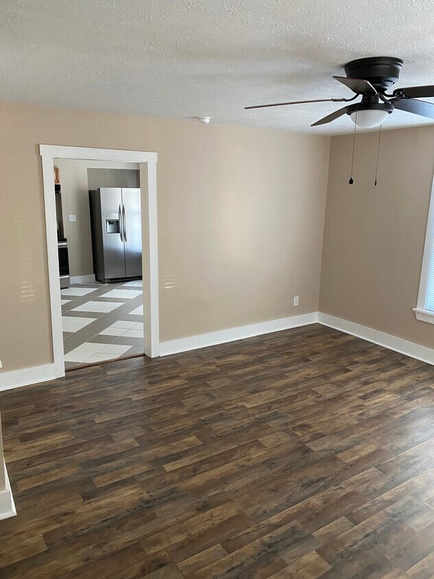 201 E McLean St Unit B, Manchester, TN 37355 Apartments in Manchester