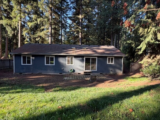 Foto del edificio - 21640 N Clear Lake Blvd SE