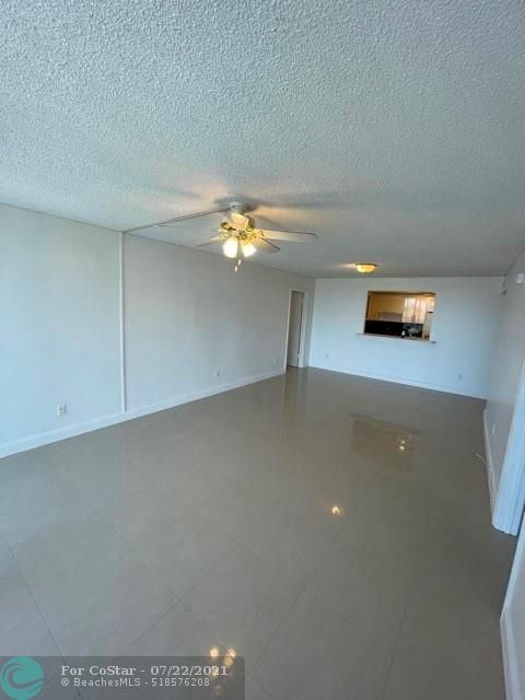 Foto del edificio - 20860 San Simeon Way