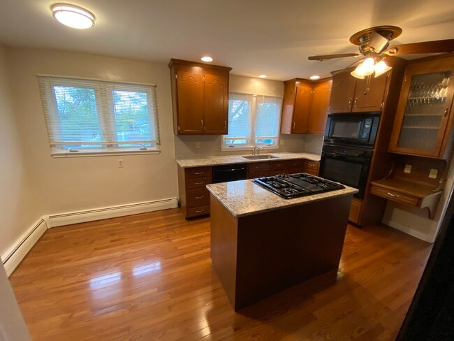 Building Photo - 294 Overhill Dr