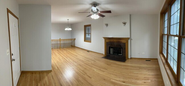 Foto del edificio - 925 W Lakeside Pl