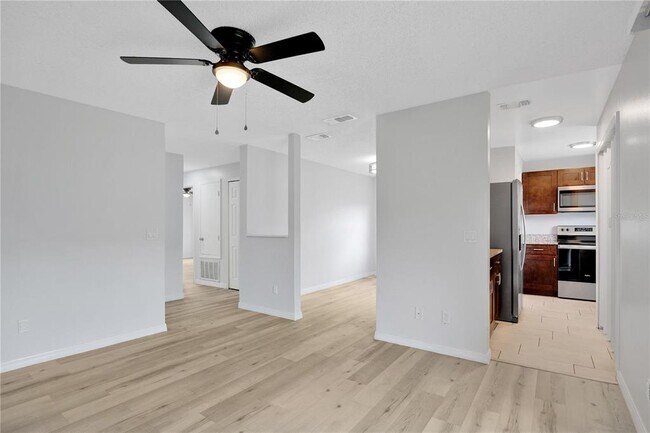 Foto del edificio - 4100 Pershing Pointe Pl