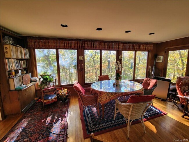 Building Photo - 50 Lake Celeste Dr