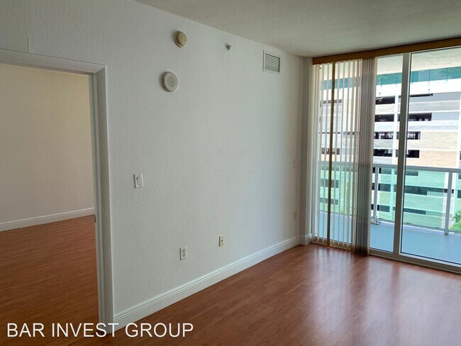 Foto del edificio - 500 NE 29th St