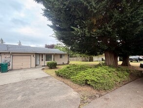 Building Photo - 8525 44th Dr NE