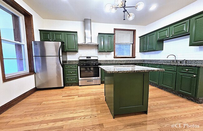 Foto del edificio - 2307 N Spaulding Ave