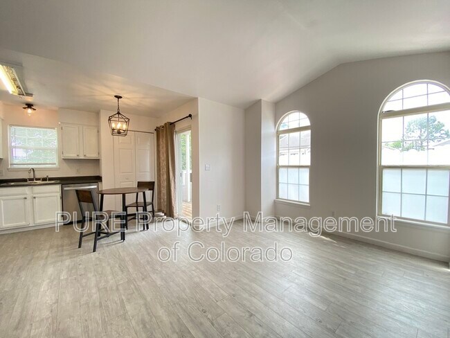 Building Photo - 5708 W Asbury Pl