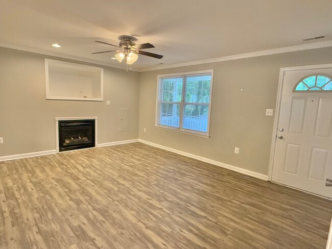 Foto del edificio - 18145 Piedmont Dr