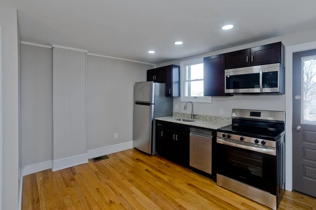 Photo - 13 Hampden St Apartment
