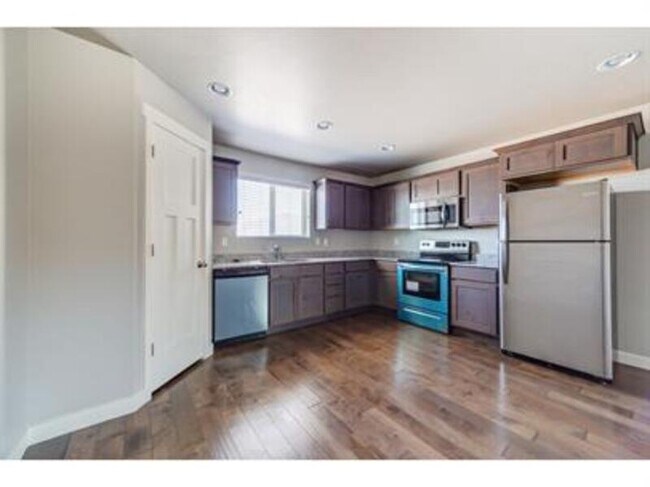 Foto del edificio - 4048 Sunbury Ln