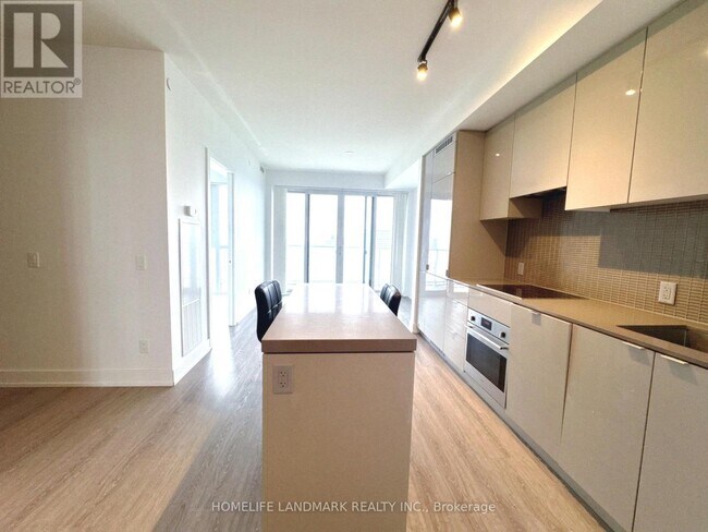 Photo du bâtiment - 7 Grenville St