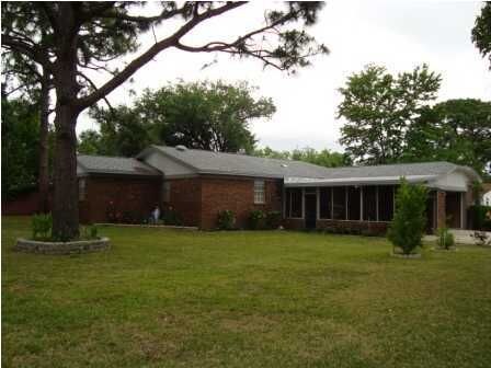 Foto del edificio - Great home with beautiful yard