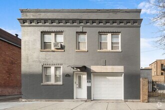 Building Photo - 64 E 46th St