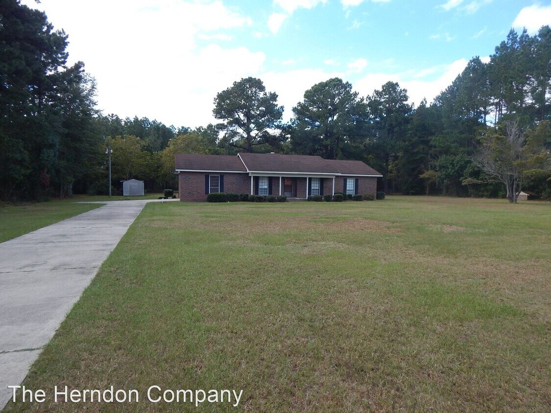 6581 Bemiss Rd, Valdosta, GA 31605 House Rental in Valdosta, GA