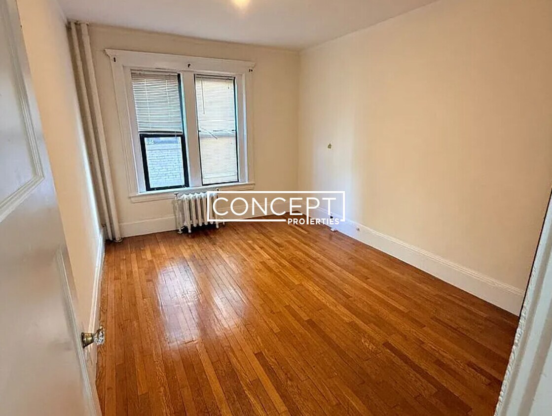 Foto del edificio - 452 Park Dr