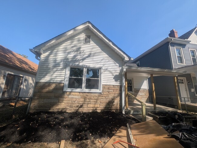 Building Photo - 180 Hayden Ave
