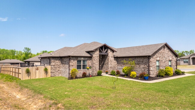 Building Photo - 37 Aberdeen Dr