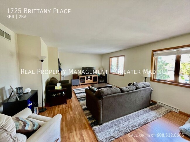 Building Photo - 1725 Brittany Pl