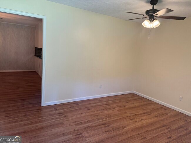 Foto del edificio - 6396 Old Pendergrass Rd