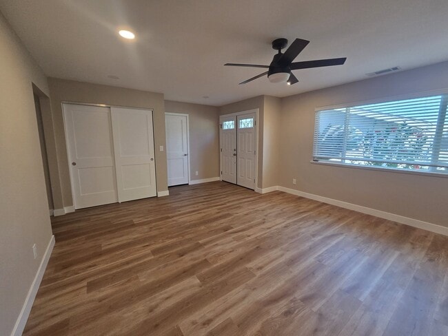 Building Photo - 1337 Cottonwood Dr
