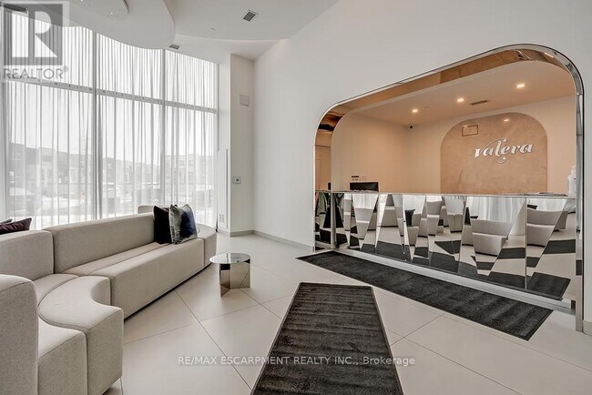 Building Photo - 3210 Dakota Cmn