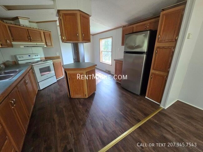 Building Photo - 171 Riverside Dr