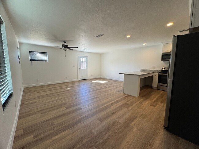 Foto del edificio - 516 E Reed St