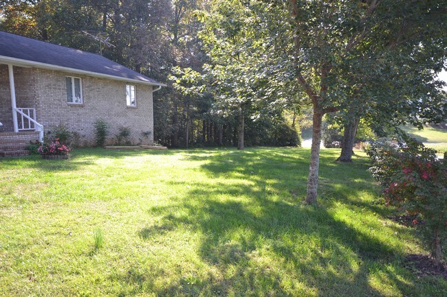 Building Photo - 3 North Foothills-Beautiful Views