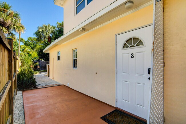 Building Photo - 4 Gibbs Rd