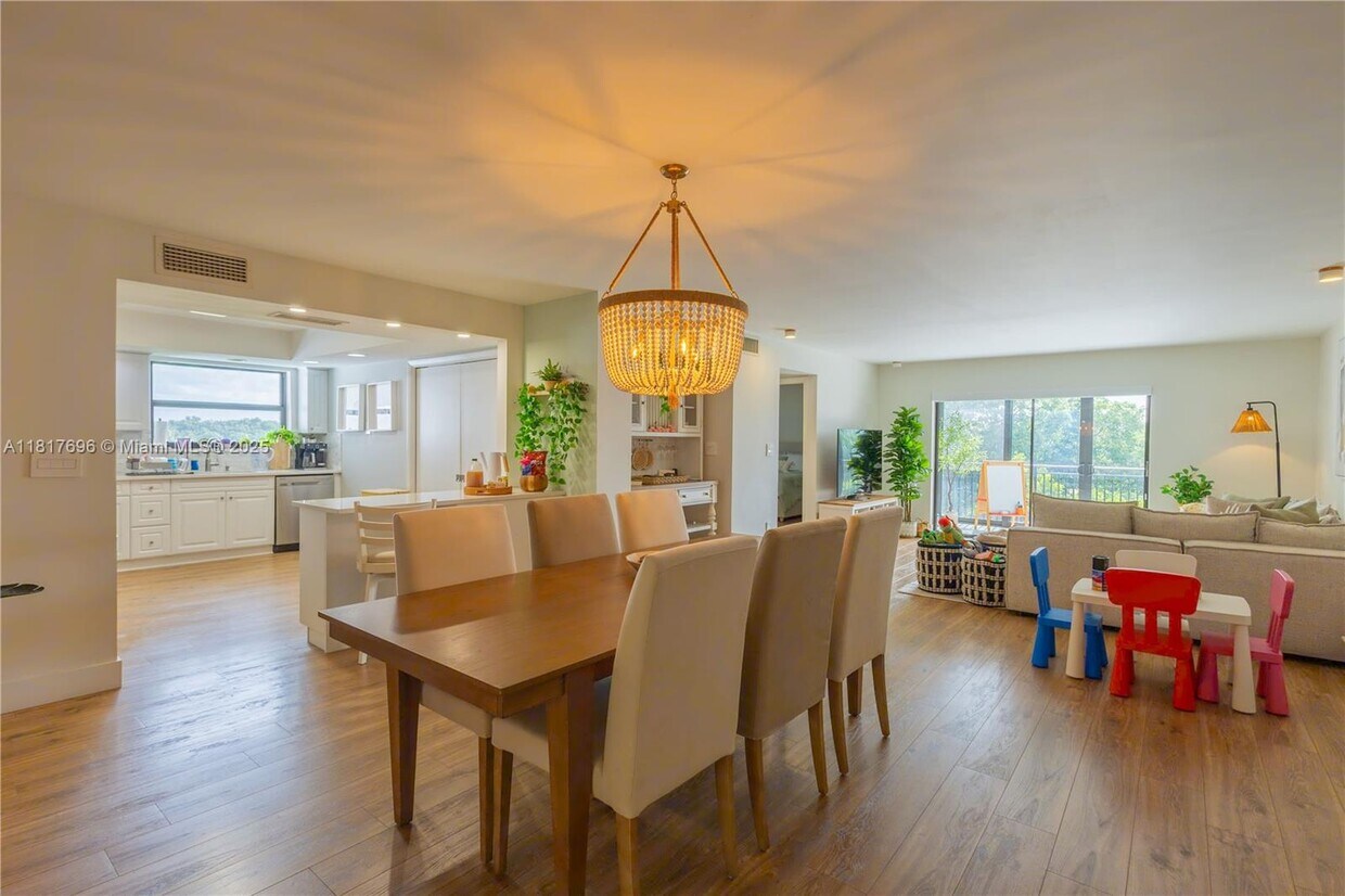 Foto principal - 16091 Blatt Blvd