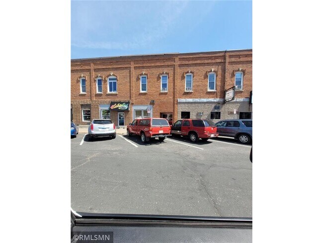 Building Photo - 113 1/2-E 1/2 E Elm St