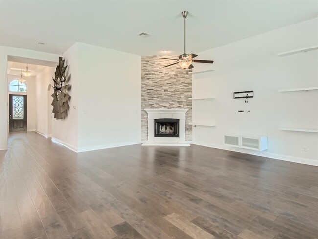 Building Photo - 2024 Limestone Lake Dr