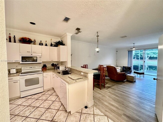 Building Photo - 2122 Pasa Verde Ln