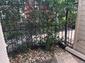 Building Photo - 7350 Kirby Dr