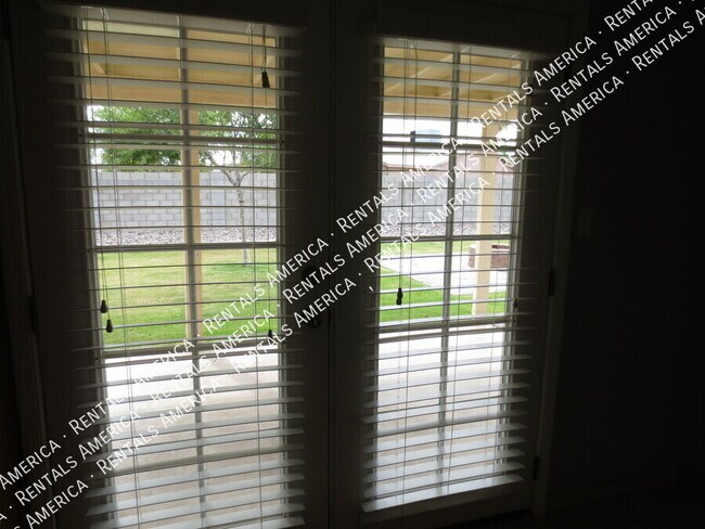 Foto del edificio - 13410 N 41st Pl